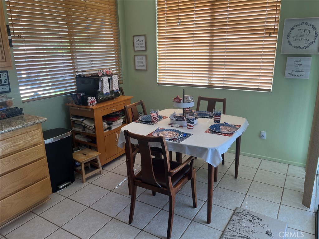 785 N Hemet Property Photo 8