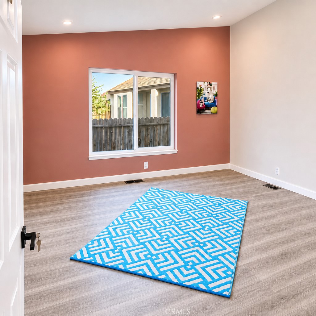 1501 E Twin Star Property Photo 6
