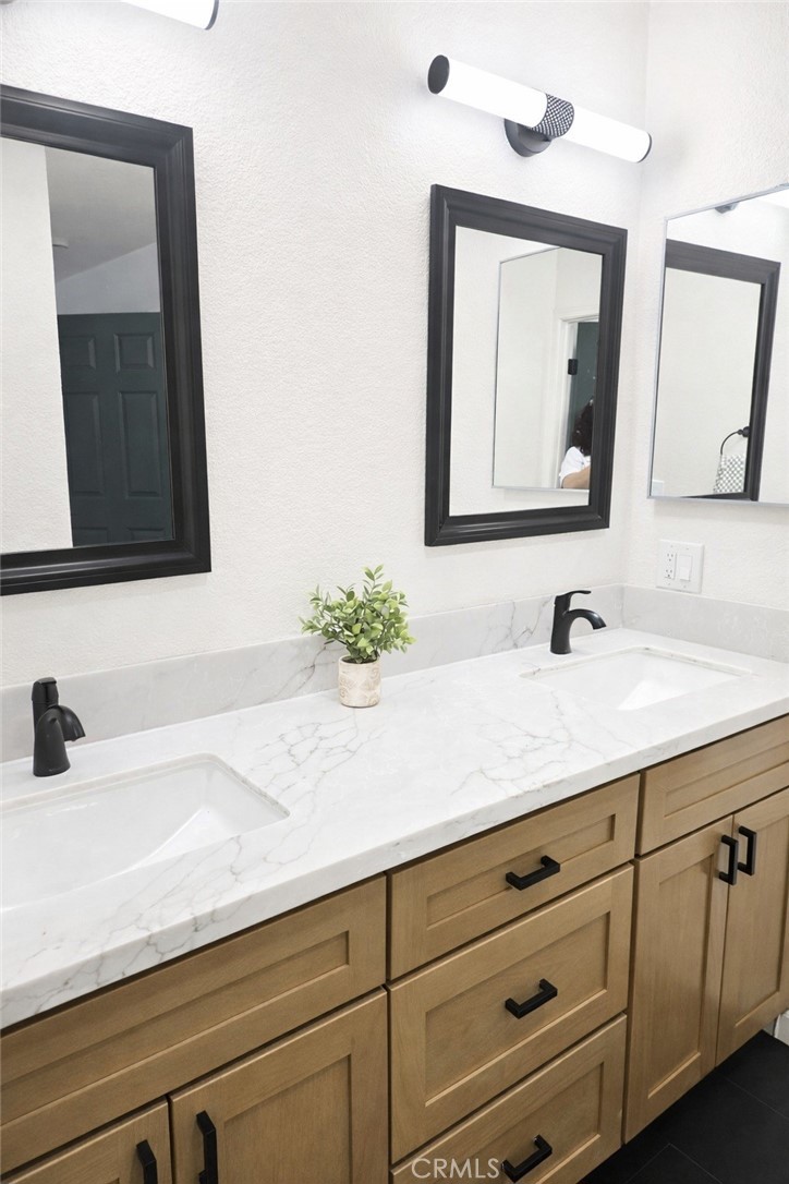 1501 E Twin Star Property Photo 14