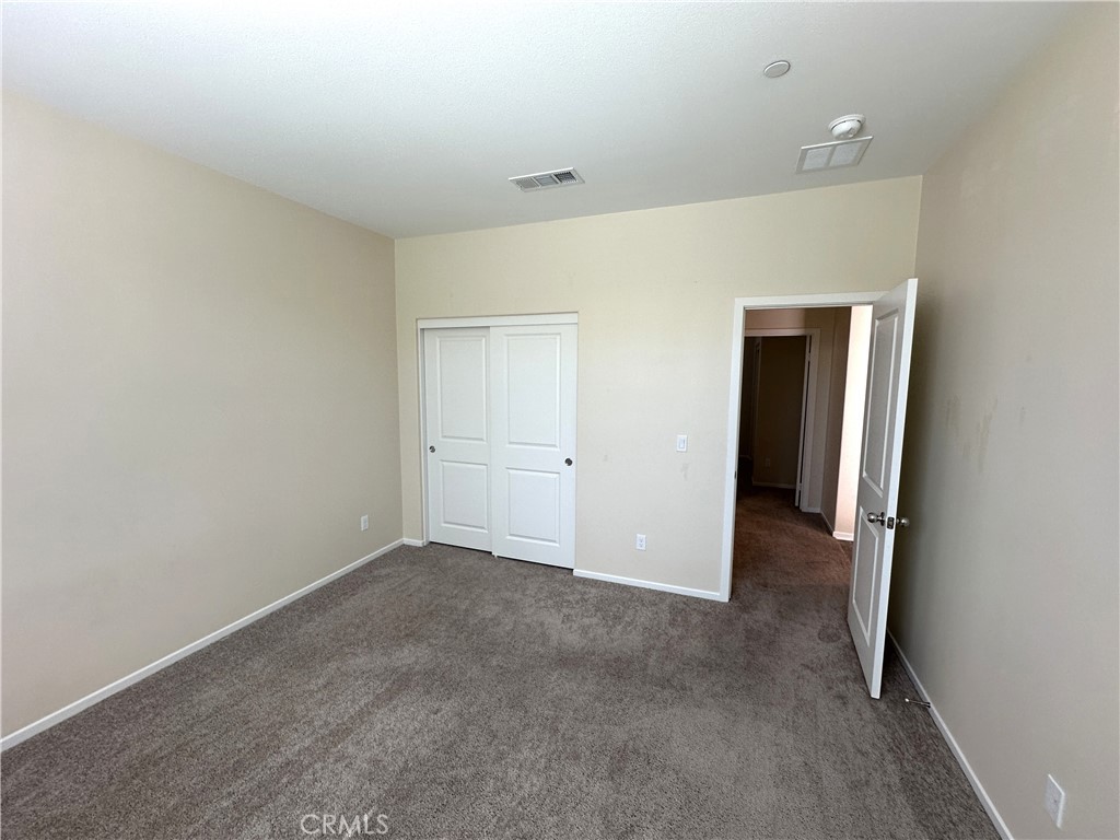 1289 Kingfisher Property Photo 5
