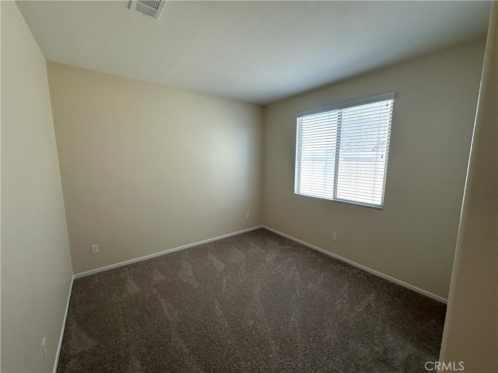 1289 Kingfisher Property Photo 12