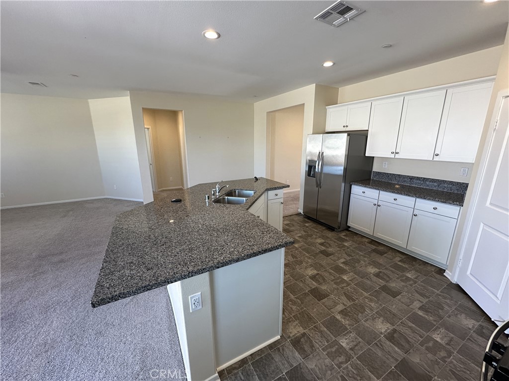 1289 Kingfisher Property Photo 18