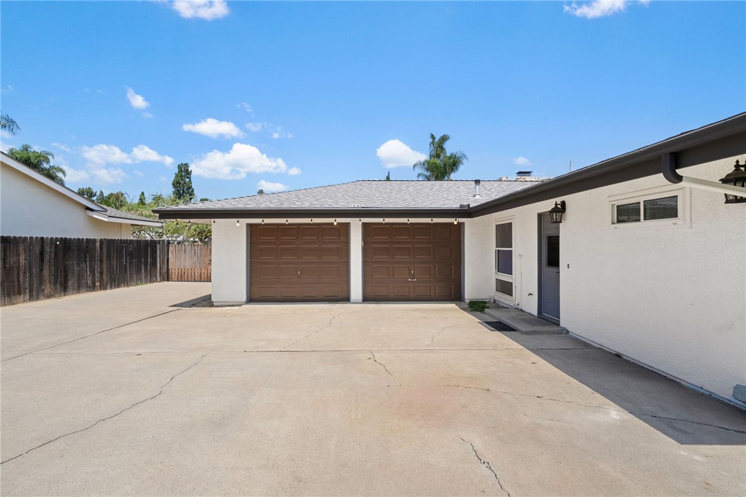 1020 La Serna Property Photo 46