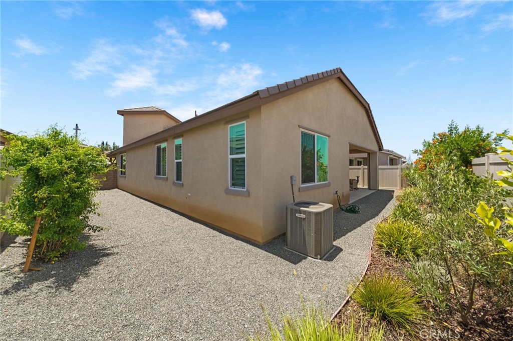 32042 Hyacinth Way Property Photo 25