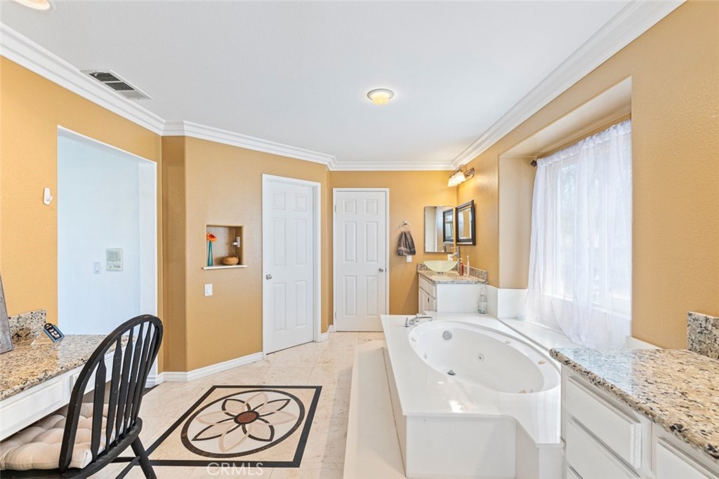 26369 Palisades Property Photo 18