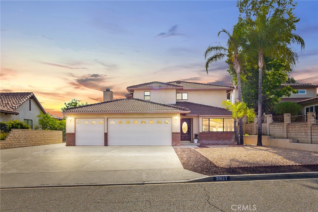 30127 White Wake Property Photo 1