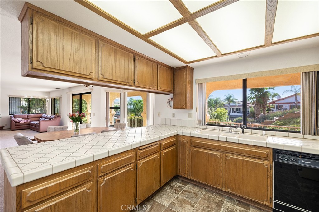 30127 White Wake Property Photo 19