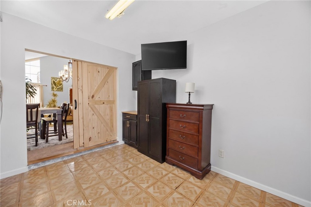 12362 Champlain Street Property Photo 11