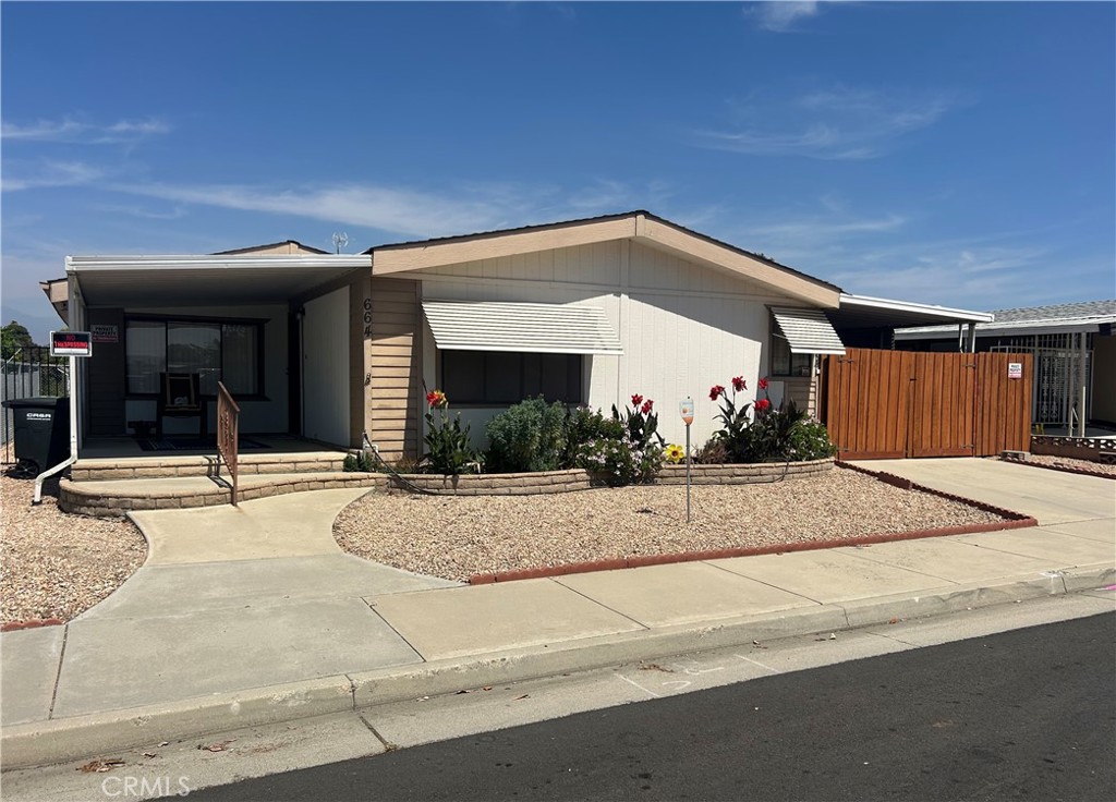 664 Mariposa Property Photo 1