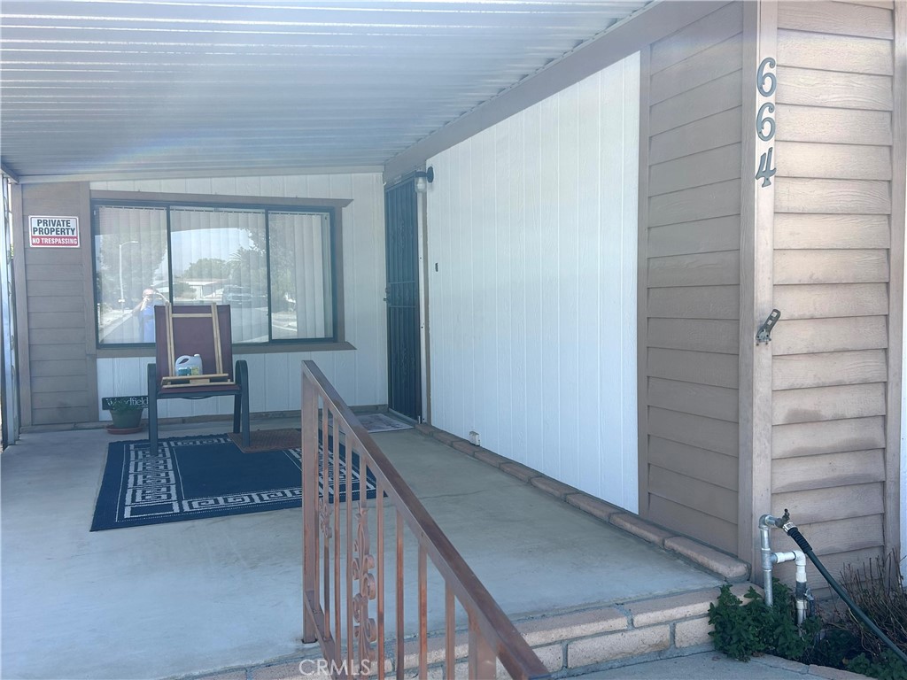 664 Mariposa Property Photo 2