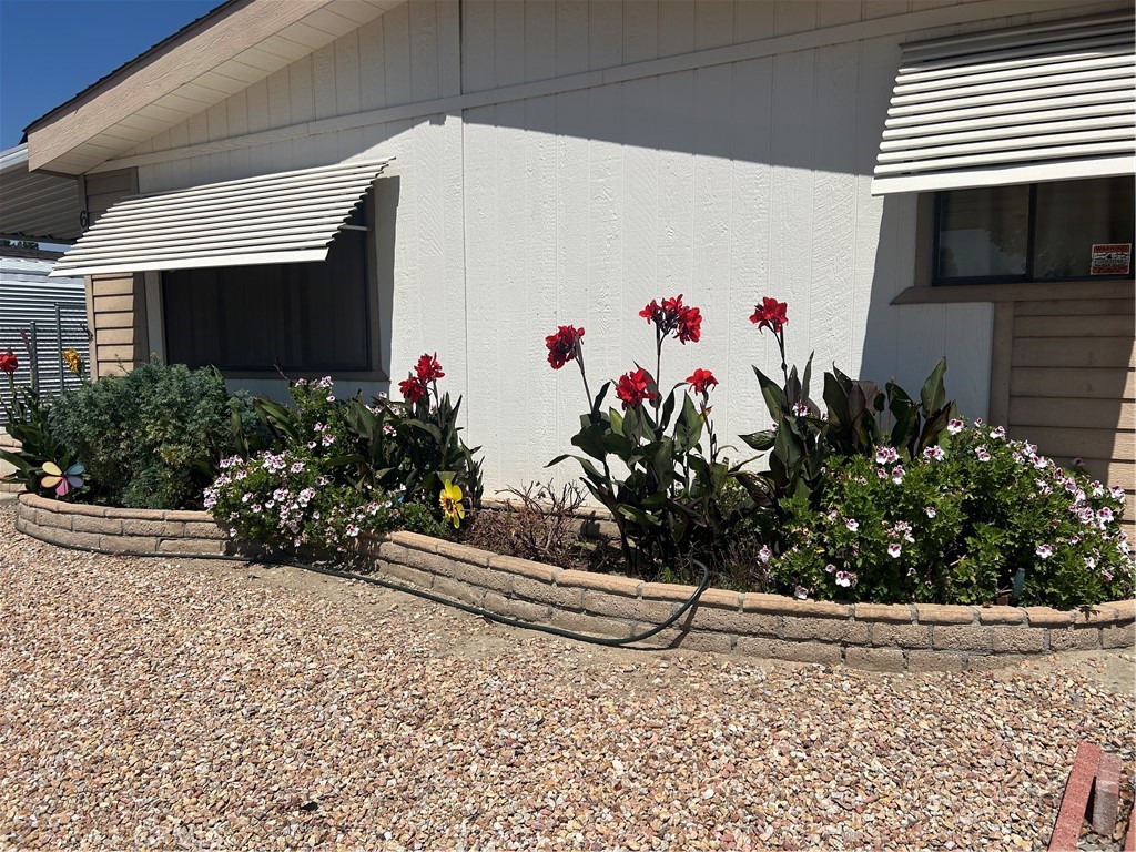 664 Mariposa Property Photo 3