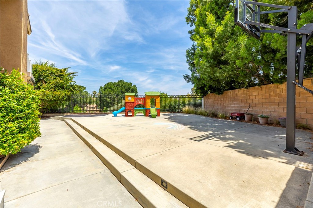 41762 Humber Drive Property Photo 35