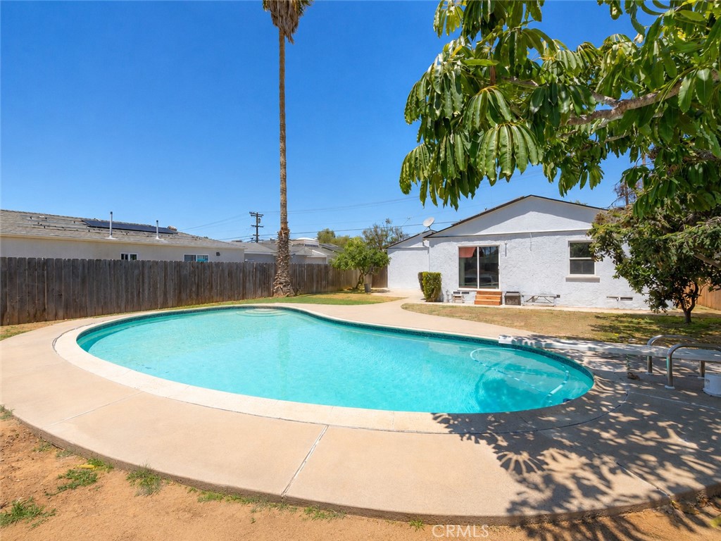 438 D Property Photo 13