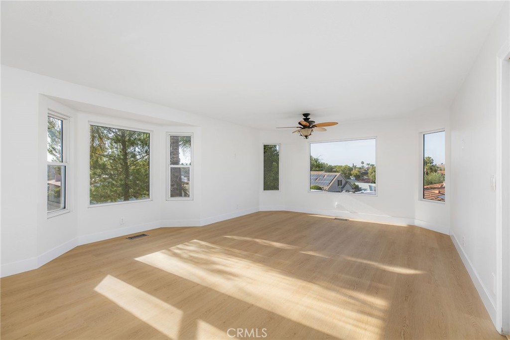 22627 Calcutta Property Photo 9
