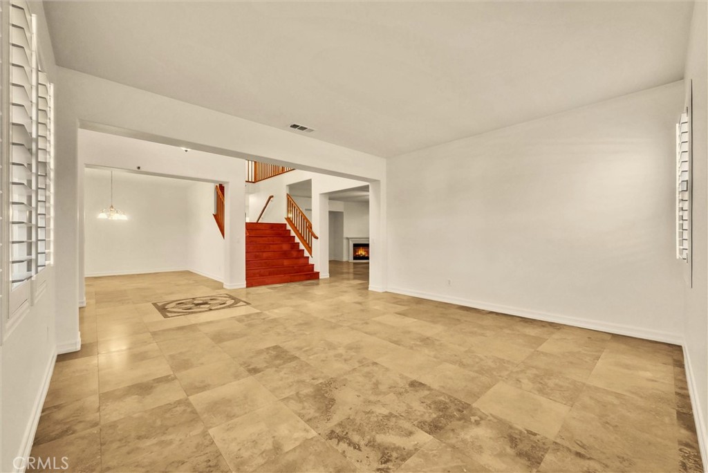 1144 Garland Way Property Photo 6