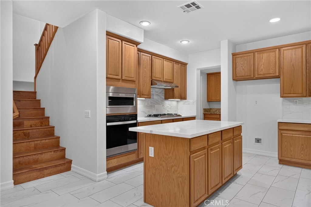1144 Garland Way Property Photo 10