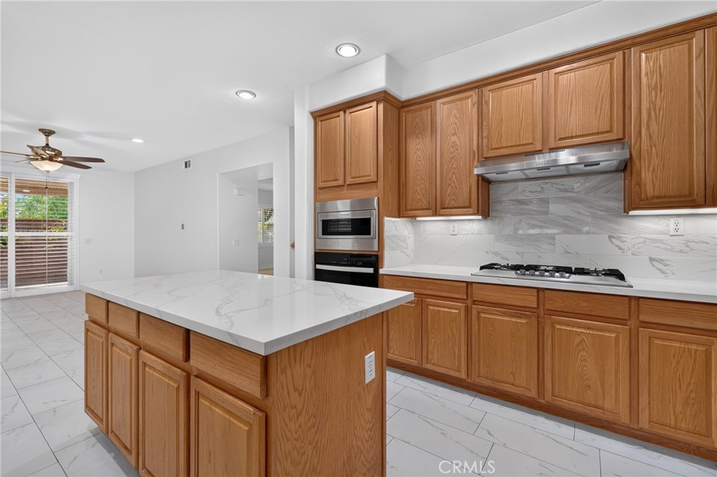 1144 Garland Way Property Photo 11