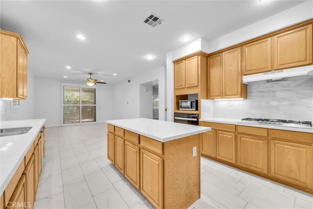 1144 Garland Way Property Photo 15