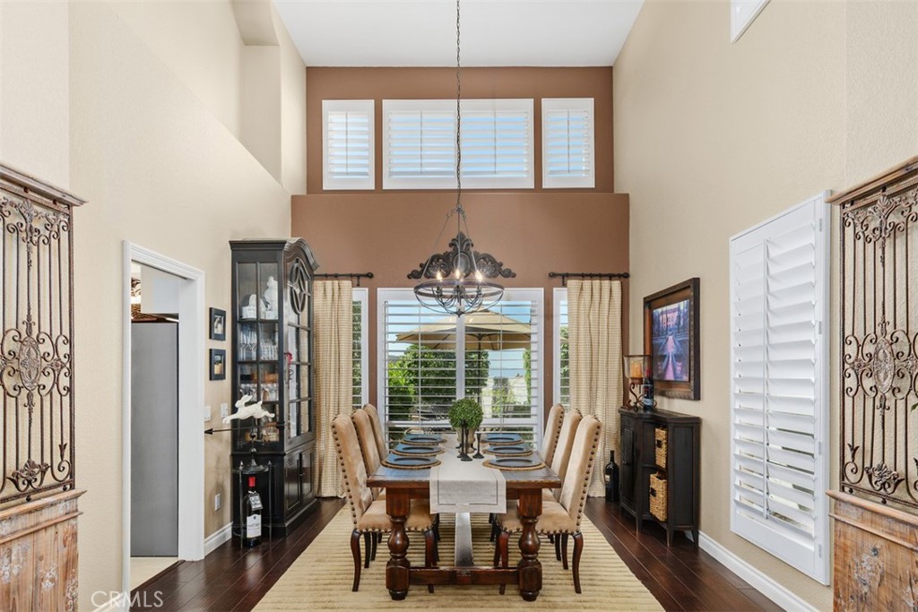 23785 Via Madrid Property Photo 7