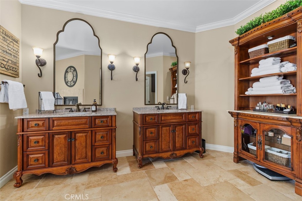 23785 Via Madrid Property Photo 26