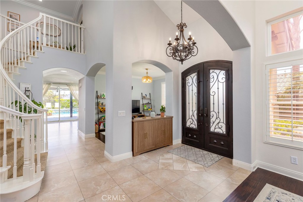 42711 Mountain Shadow Road Property Photo 5
