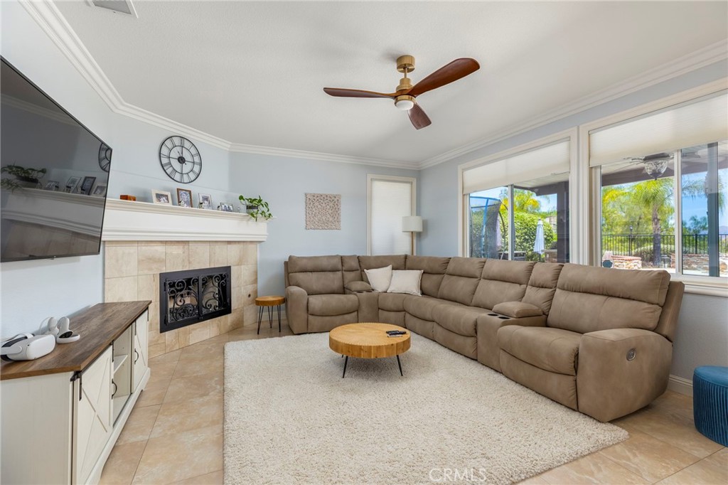 42711 Mountain Shadow Road Property Photo 9