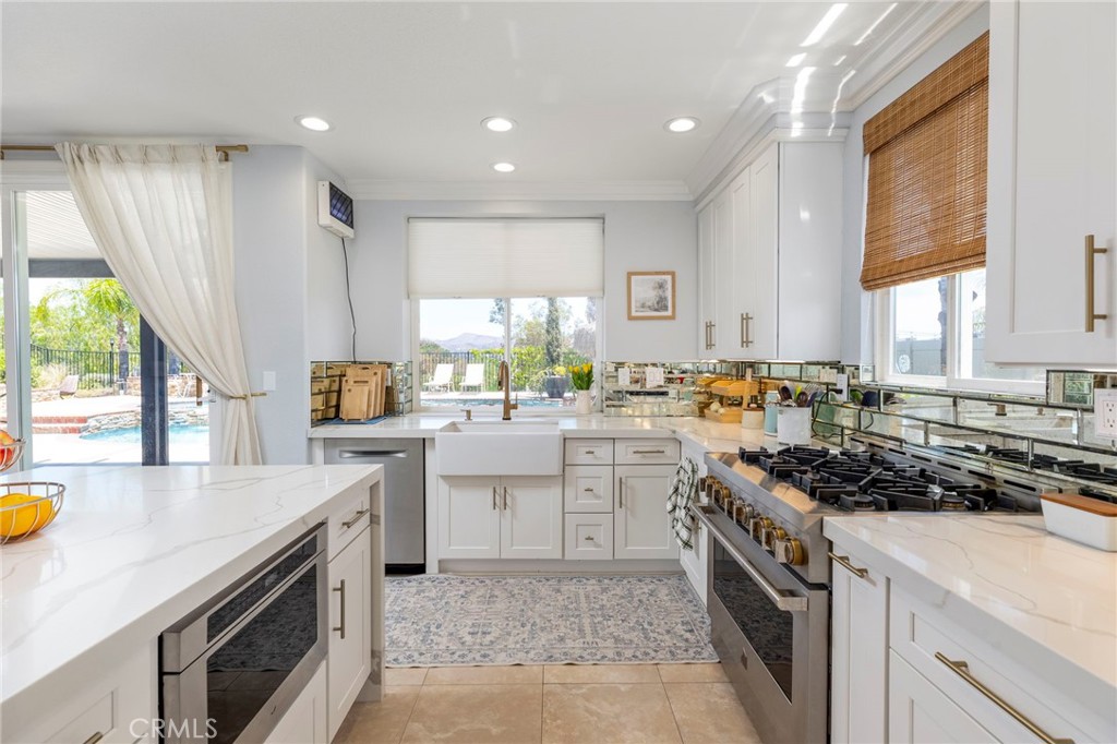 42711 Mountain Shadow Road Property Photo 12