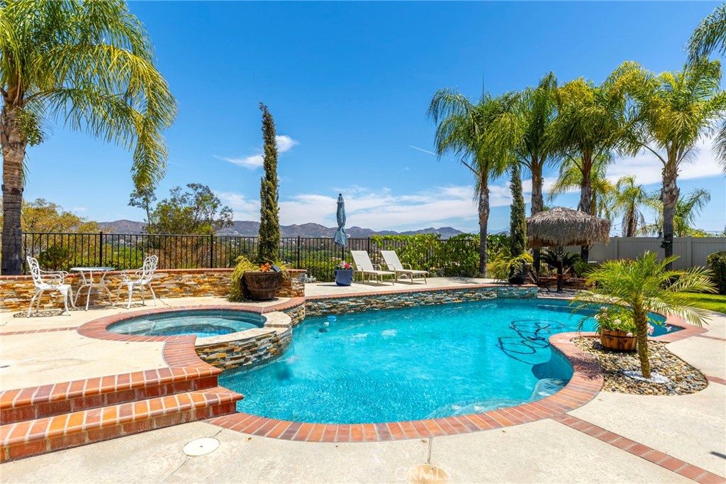42711 Mountain Shadow Road Property Photo 28