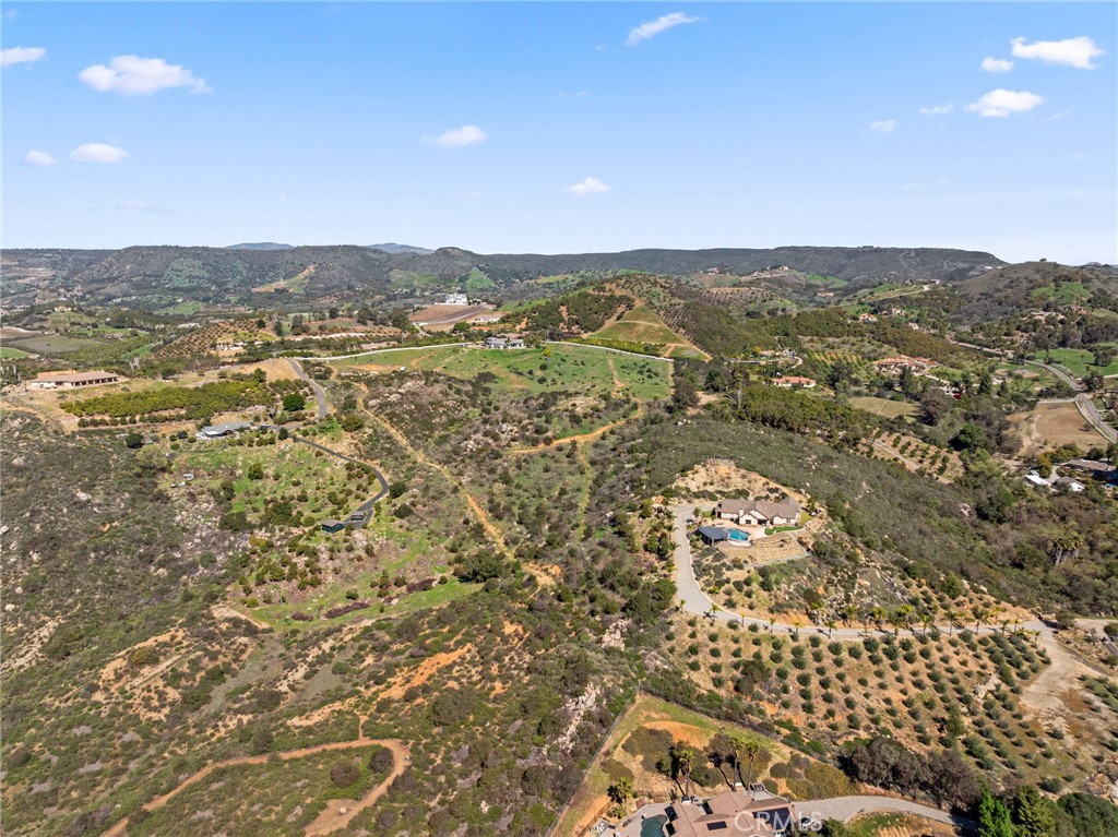 2 Las Palmeras Property Photo 11