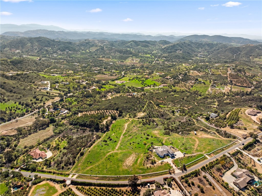 2 Las Palmeras Property Photo 14