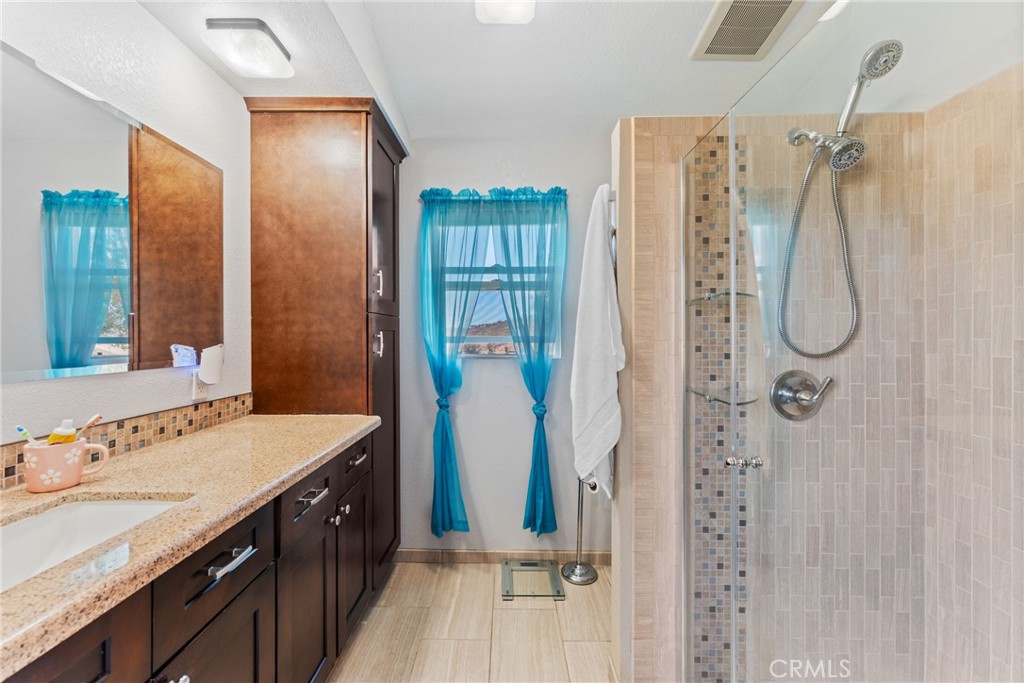 17240 Gunnerson Property Photo 31