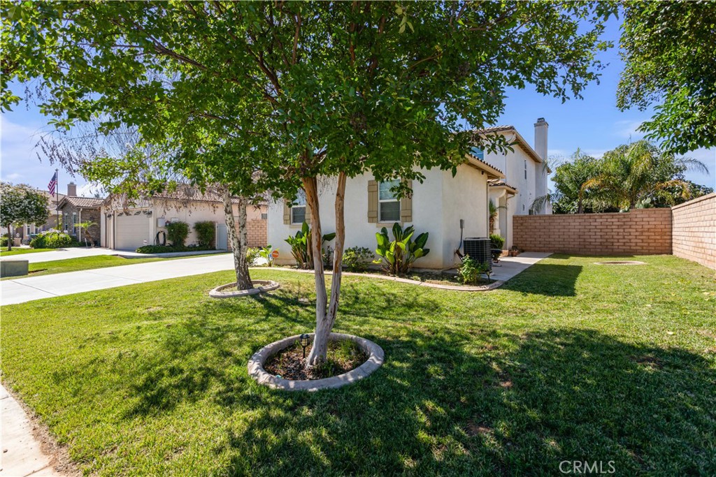 28399 Northmoore Place Property Photo 4