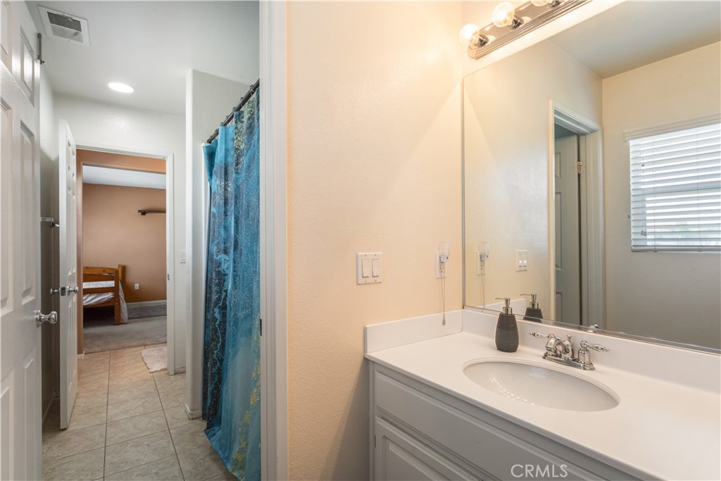28399 Northmoore Place Property Photo 20