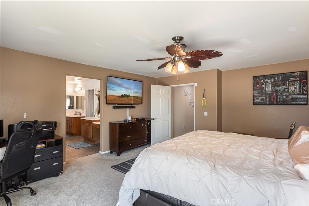 28399 Northmoore Place Property Photo 24