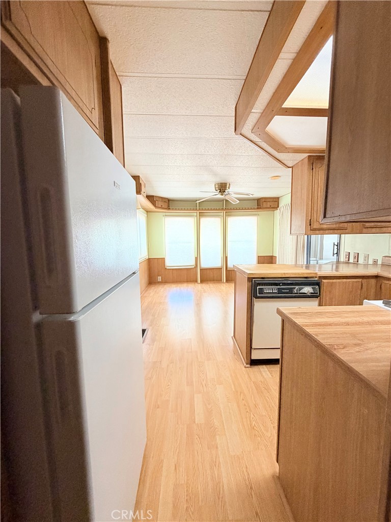1454 Western Property Photo 12