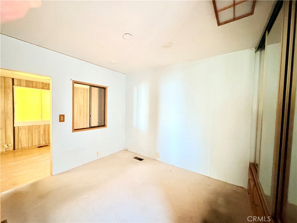 1454 Western Property Photo 15
