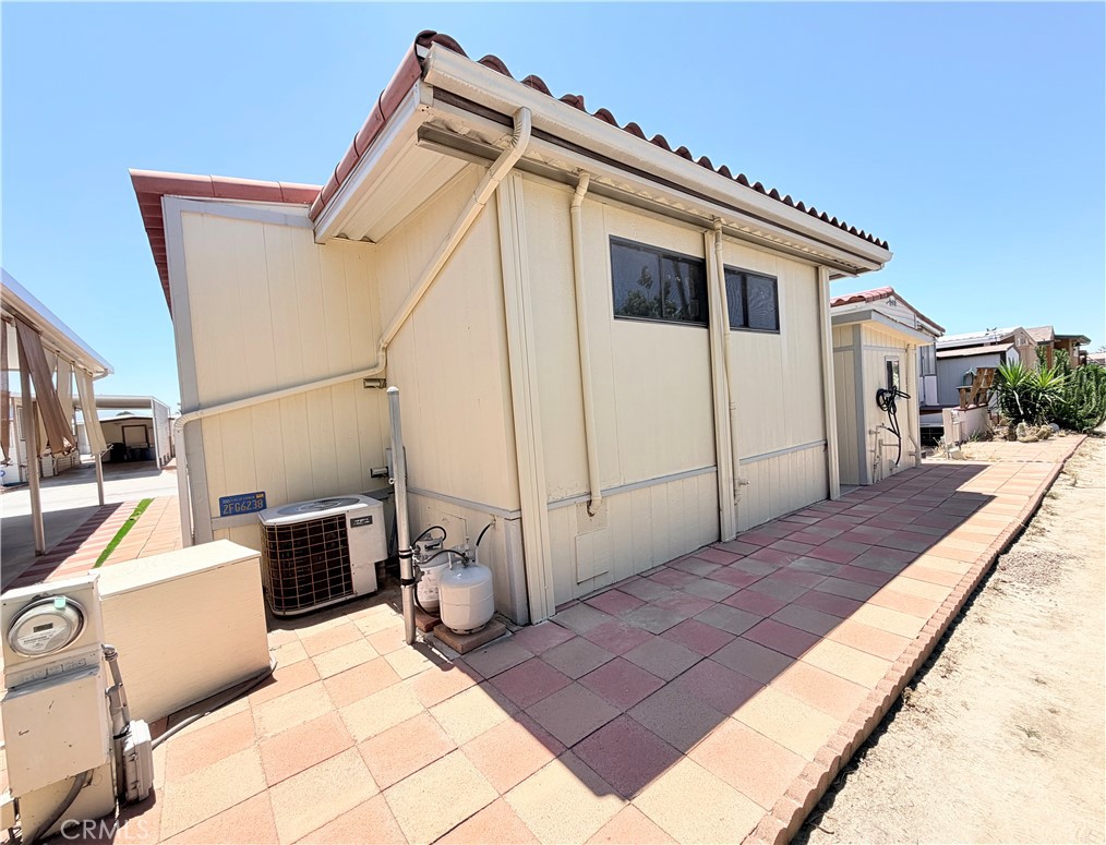 1454 Western Property Photo 22