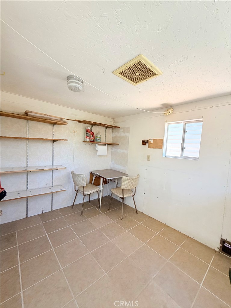 1454 Western Property Photo 24