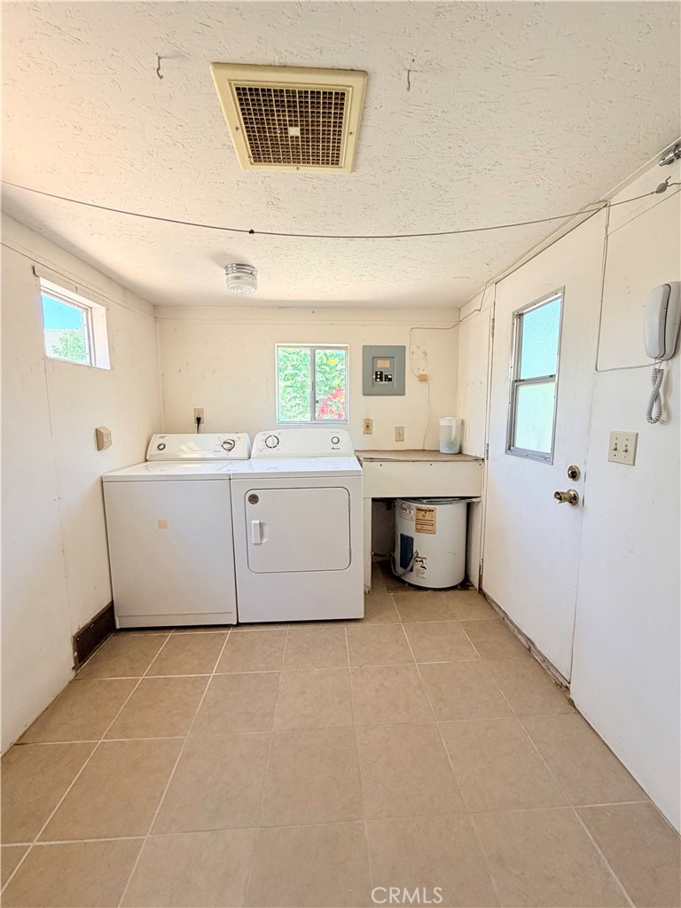 1454 Western Property Photo 25