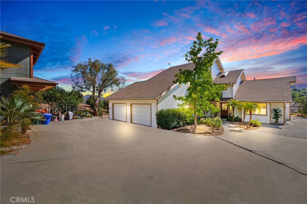 1832 Camino Rainbow Property Photo 1