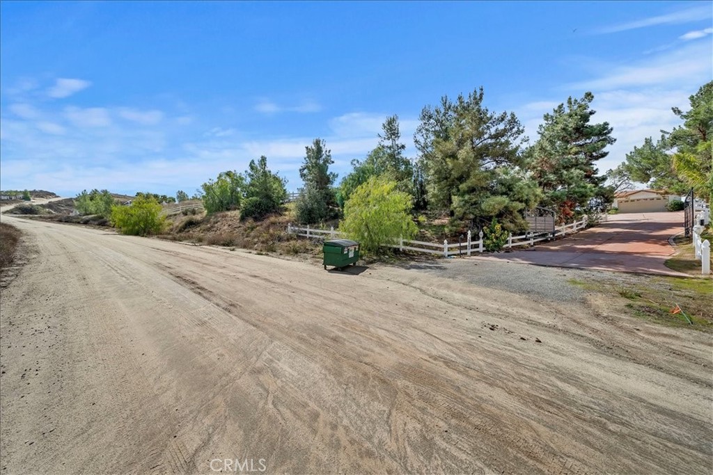 39565 Spanish Oaks Drive Property Photo 14