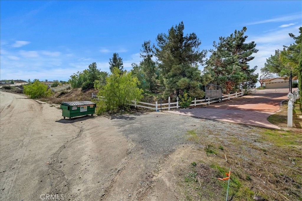 39565 Spanish Oaks Drive Property Photo 15