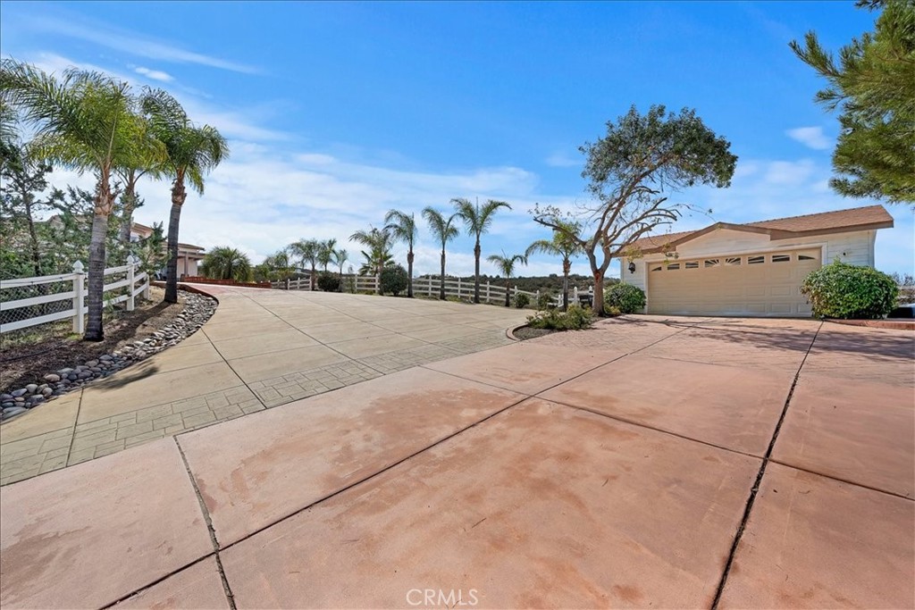 39565 Spanish Oaks Drive Property Photo 18