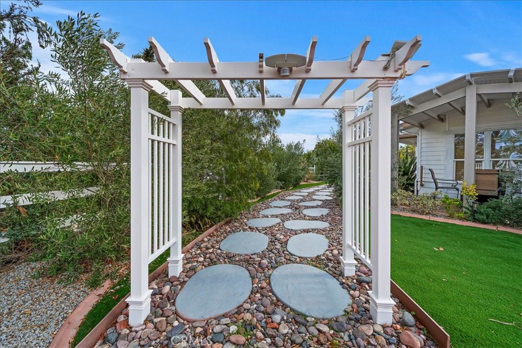 39565 Spanish Oaks Drive Property Photo 21