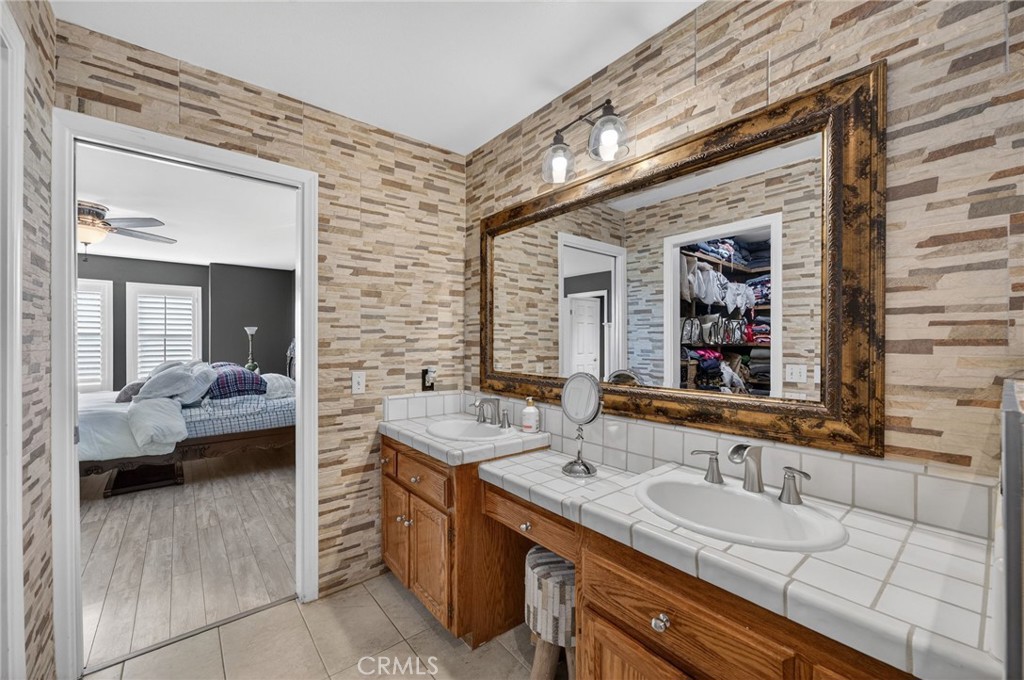 3890 Forbell Place Property Photo 35