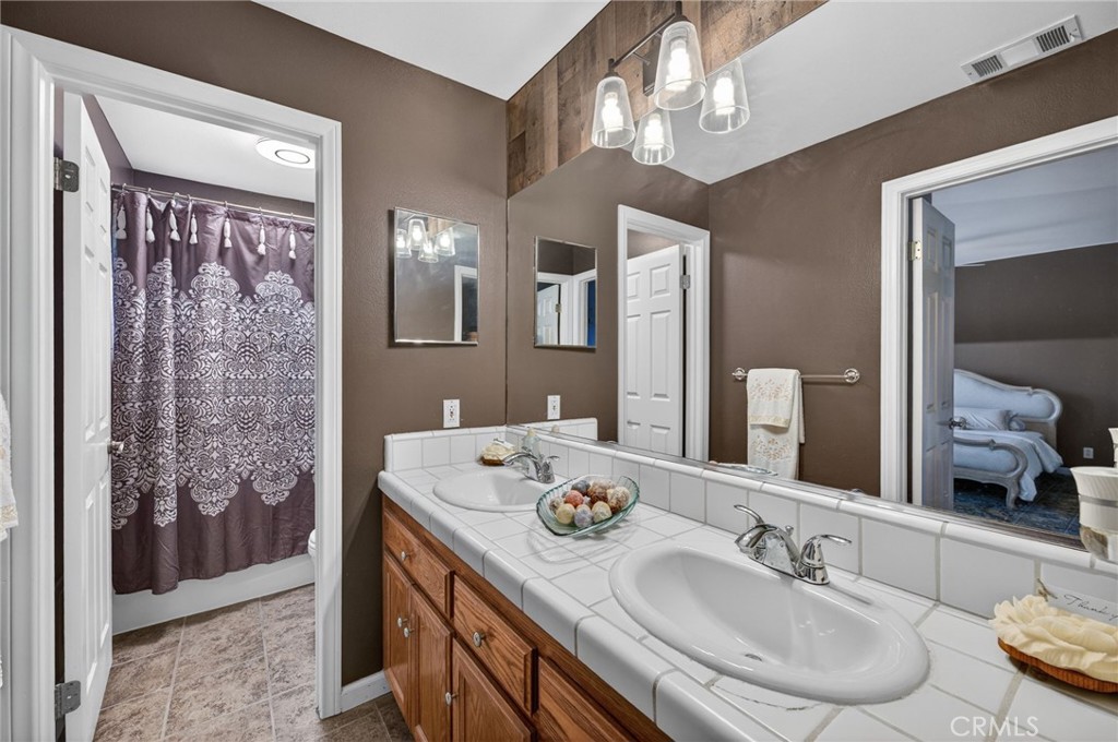 3890 Forbell Place Property Photo 40