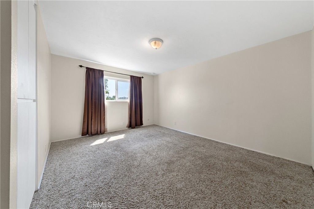806 E 4th 9 Property Photo 18