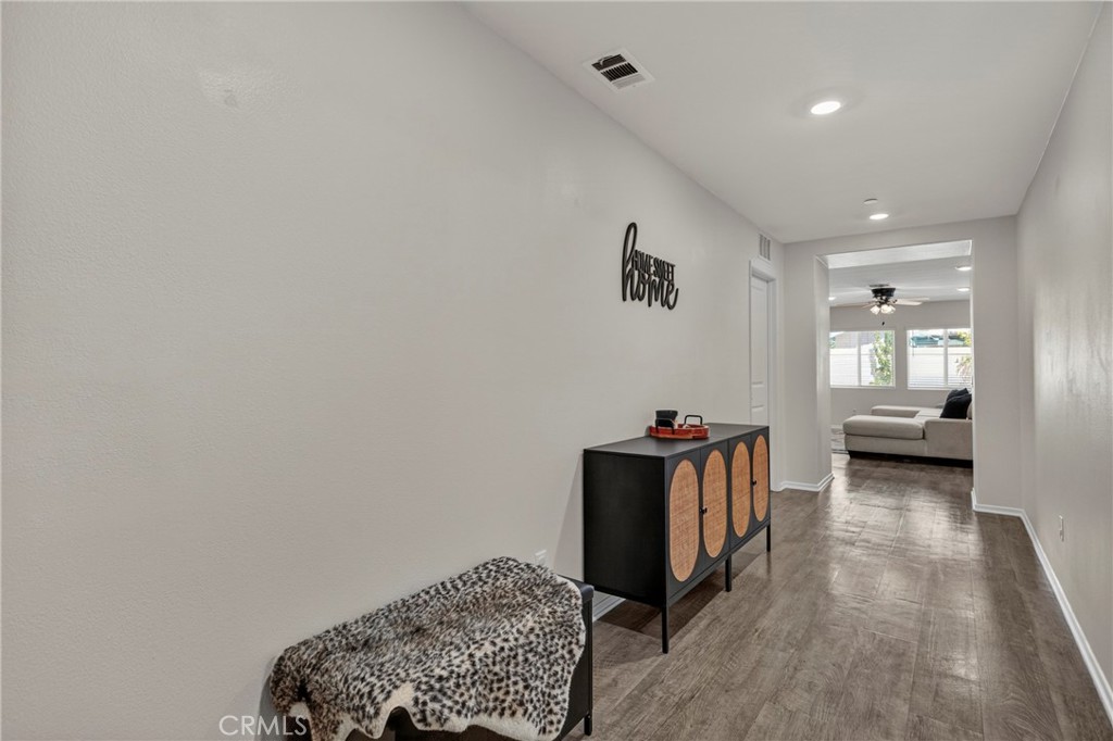 1234 Universal Way Property Photo 3