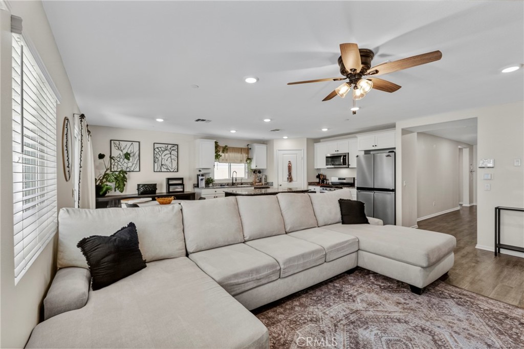 1234 Universal Way Property Photo 7