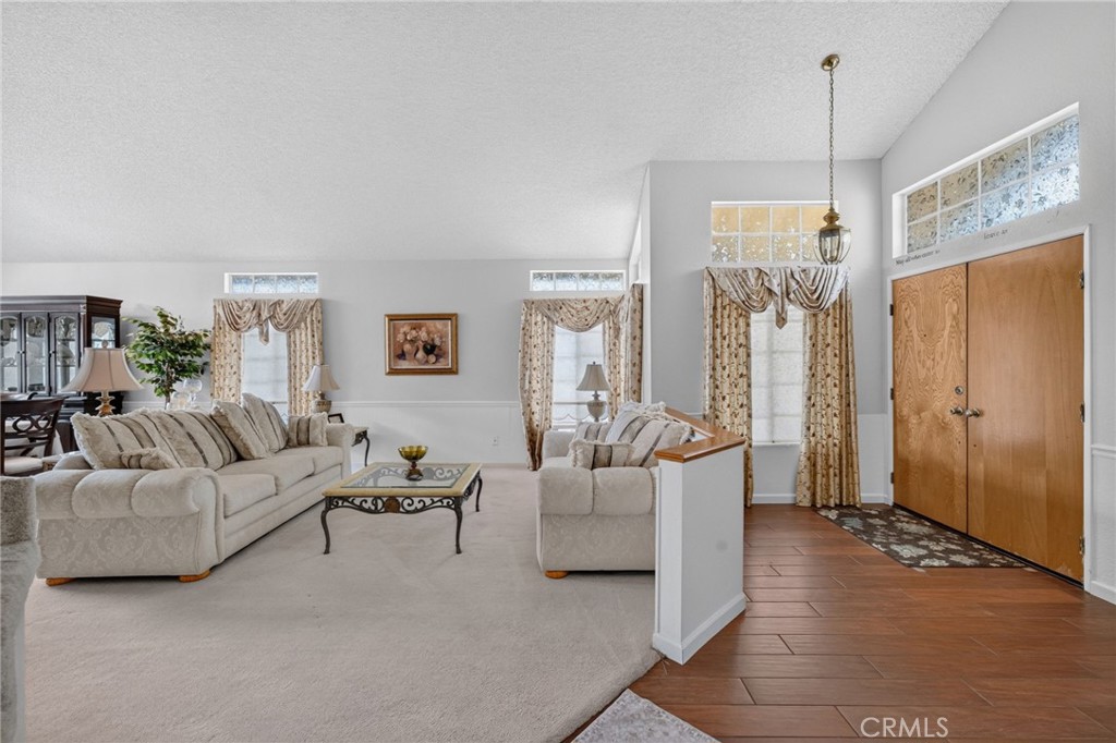 10319 Desert Star Property Photo 9